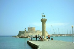Rhodes_harbour-1030x832-1